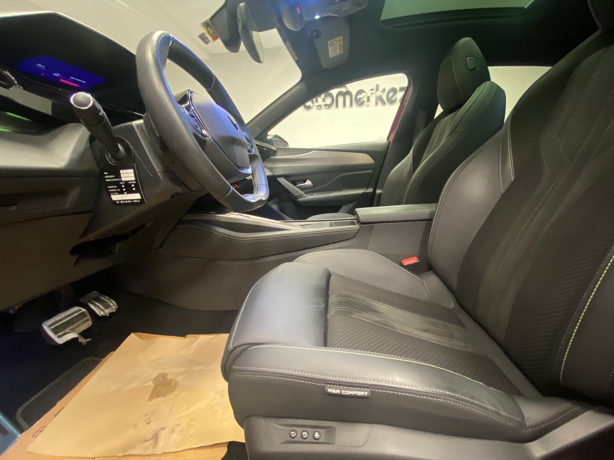 PEUGEOT 408 16